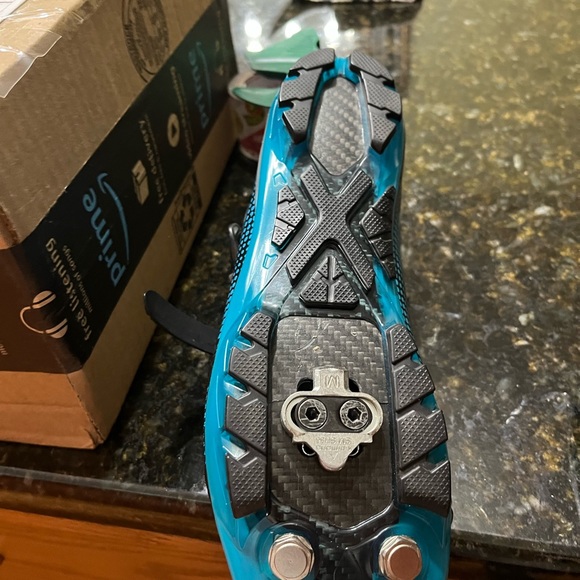 Spinning shoes clips included - Picture 3 of 6